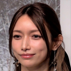 【画像】後藤真希が一緒にお風呂に入ってキスしてる甥っ子がこれ