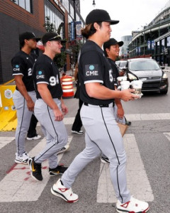 【悲報】村上宗隆、シカホワ新人恒例のスタバおつかいへｗｗｗ