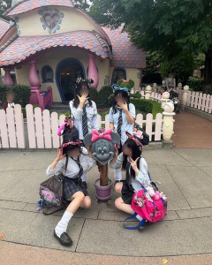 【画像】ディズニーJKさん、デカい