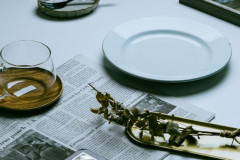 ワイ「割れるから陶磁器とガラスの食器は避けてる」敵「草 割れないやろ」「ハッタショかな？」「ガラスパリンパリンで草」