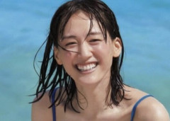 【画像】綾瀬はるか(41)のFカップお乳wwwwwwwww