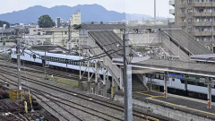【悲報】作業員4人が特急列車と接触し意識不明の重体　線路での作業中に　東武日光線・新鹿沼駅