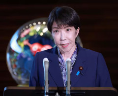 高市首相、お盆休み返上？X連投「歯を食いしばって頑張る」