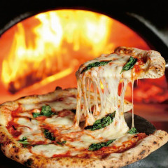 イタリア人は、アメリカ人が手づかみでピザを食っていたらキレそうだもんな