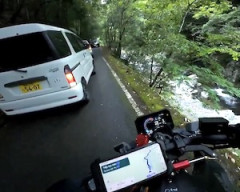 【動画】こりゃ大変。国道371号の激狭ルートで車6台＋1が詰まってしまう車載。
