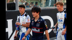英メディア、F1オランダGPでのローソン昇格に「合理的」角田復帰に「VCARBの方が好機」などの意見
