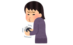 PTA作業で学校へ行くと、同級生ママが私の携帯ストラップに注目。「飲み物のおまけだよ」と言うと「あれ甘すぎるから飲まないしー」
