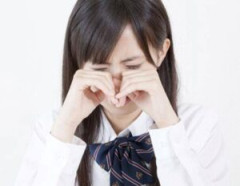 【悩み悲報】女子中学生「私の胸 気持ち悪いですか？」