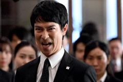 クレカ不正利用で逮捕されたハイスペ慶應女子、よりによって大手金融機関内定だったと判明　→　最近の金融機関が巨悪すぎて「むしろ即戦力」と言われてしまうｗｗｗｗ