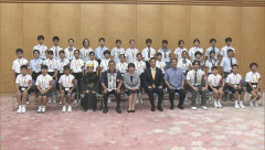 【悲報】高市早苗、小中学生に激務アピールをしてしまう　「私と違って体を大事にして」