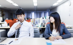 職場の女性に恋してて辛い