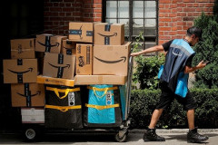 【悲報】Amazonの配達員さん、うっかり住民を閉じ込めてしまい大炎上wwwwwwwwwwwwwwwwwwwwwwwwwwwww