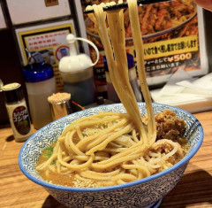 ラーメン屋「量が食べ残し厳禁でお願いします※残された場合はペナルティいただきます」←？？？
