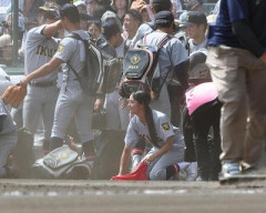 仙台育英の女子マネ、何を勘違いしたのか甲子園の砂を集めてしまう