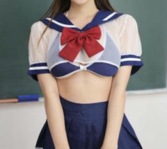 【悲報】美人まんさん、スケスケセーラー服で恥じらい擬似セ◯クスしてしまう