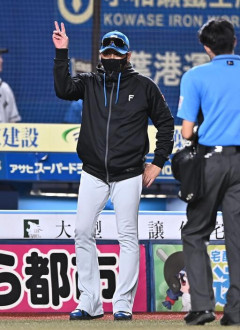 日本ハム・新庄監督「明日、明日」とだけ　３戦連続延長戦はサヨナラ負け　十回に清宮虎が打たれる