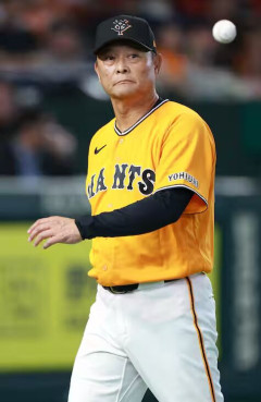 巨人・橋上監督代行、好投ハワードが5回73球で降板の理由を明かす