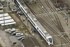 【悲報】東武鉄道4人死亡事故 監視員が列車進入許可の合図を出していた