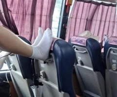 韓国バス車内で女子学生が前座席に素足、公共マナー違反に「家庭教育の問題」と批判集まる