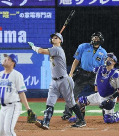 【快挙】阪神・佐藤輝明、2年連続30号！森下と同日30-30達成