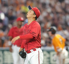 カープ〝屈辱〟2戦連続完封負けで最下位転落。玉村5.1回3失点。松本0.1回2失点。泰ファビ秋山マルチもビジター41回連続無得点【広島0-5巨人/試合結果】