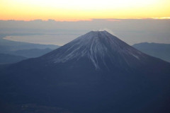 登山家・野口健、「救助の有料化に向け舵を切るべき」　相次ぐ富士山での救助事案に提言