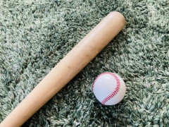 高校野球ってなんで木製バットにしないの？