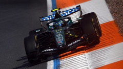 アストンマーチンのアロンソ、F1オランダGP予選18位「トップチームにどんどん近づいている」