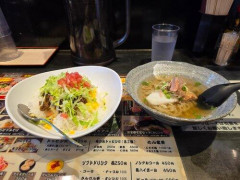 【悲報】沖縄のメシ、不味過ぎてビビる