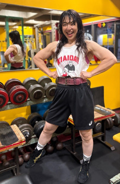 【画像】浜口京子さん（48歳独身・170cm72kg級）の肉体、限界突破