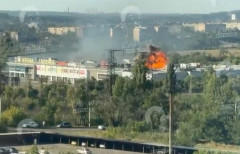 ウクライナ中部のショッピングセンターにロシアの無人機攻撃、15人死亡！