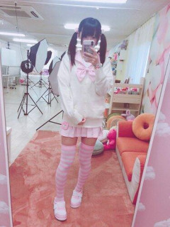 【画像あり】女子小学生コスプレイヤー愛菜たん（自称12歳・小6）の夏休み撮影会が行われるｗｗｗ