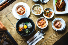 【韓国ネットも反応】 「韓国人はなぜ食器を手に持たない?」ベトナムメディアが紹介、