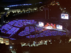 【悲報】乃木坂46の神宮、ステージバックがガラガラで終わる