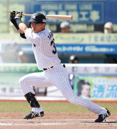 ロッテ、センター守れる選手が足りない問題
