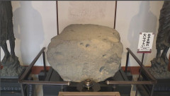 【奈良】薬師寺の国宝「仏足石」に油のような液体かけた疑い 台湾出身の39歳の女を逮捕「感動したものに油かけて祈祷する」
