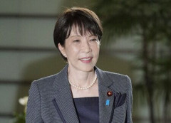 高市早苗「 私は、オバケに会ったことは無いのですが、先日までは、ゴキブリに会って叫び声を上げていました。」