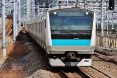 【悲報】女性専用車両に乗る男性さん、勘違い女さんに「降りてください」と因縁を付けられる・・・・・・・・・