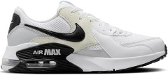 40超えたらNIKEやニューバランスのスニーカー履くのが恥ずかしくなってきた