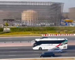 【動画】UAEさん、アブダビの石油貯蔵タンクを超巨大なフェンスで囲ってしまう。
