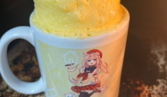 とあるVTuberさん「カップケーキ作りました！」ﾊﾟｼｬｯ → 背景にとんでもない物が映ってしまい話題にｗｗｗｗｗｗ