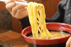 【謎】回転寿司屋でラーメンあるじゃん？あれ美味いの？
