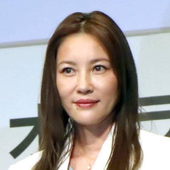 【悲報】瀬戸朝香さんが第一腰椎骨折、当面の間活動休止・・・・・・・・・