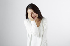 いまだ恋愛に夢中な友人の妄想に、何度も付き合わされる。そろそろ現実を見た方がいいかもしれない