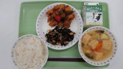 【困惑】イスラム教徒さん「ハラール給食の何がダメなの?豚肉なしでも日本人は誰も困らないでしょ」・・・・・・・・・
