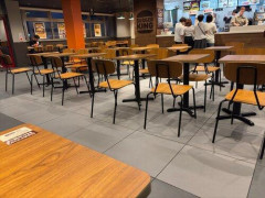 【悲報】バーキンさん、調子に乗って値上げしまくった結果ガラガラに・・・