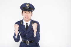 北海道旭川市の少年(17)と少女(16)、交番に爆竹を投げ込む