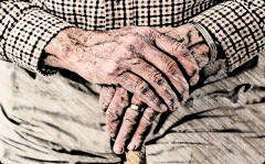 私が産まれた時に父はもう50代半ばだった。父は健康オタクだったのはいいんだけど、90歳も半ばとなった一昨年・・・