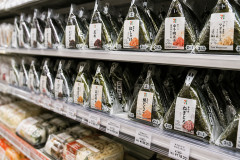 【朗報】ローソン、おにぎりを一律10円値下げへ→ネットの反応がこちらｗｗｗｗｗ