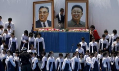 【悲報】朝鮮学校、法令違反で捜査開始 → ﾈｯﾄ「さすがにコレはアウト」「ルールを守れ！」「権利ばかり主張して法律を守らないスタイル」